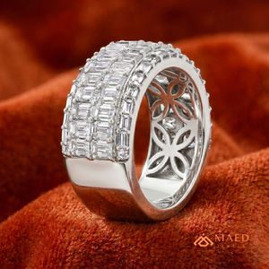 Anillo de Boda de Lujo Maed Jewels LR 20 NYE de Plata de Ley 925 con Moissanita Baguette Engastada en Puntas, Anillo de Eternidad Completo para Mujer, EE. UU. - Product Image 2