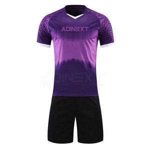 Venta Directa de Fábrica, Uniforme de Fútbol Transpirable para Adultos, 100% Poliéster, Color y Logotipo Personalizados, Hecho en Pakistán - Product Image 1