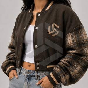 Veste de baseball courte en laine pour femme, personnalisée, avec détails en peau de mouton, design tricoté, logo brodé, qualité supérieure, écologique - Product Image 2