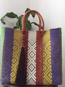 Bolso de Moda Tejido a Mano de Plástico |   Bolso espacioso con paja de colores |   Origen Vietnam - Product Image 2