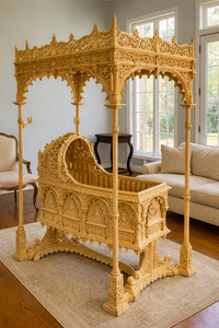 Cuna de madera tradicional estilo antiguo para la ceremonia Namkaran, decoración para la cuna del bebé. Compre una cuna dorada premium para la ceremonia Namkaran. - Product Image 5