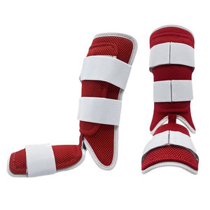 Protège-jambes en aluminium rouge WARPRO INDUSTRY avec fermeture auto-agrippante, légers, protection de base pour adultes, utilisation sportive toutes saisons - Product Image 1