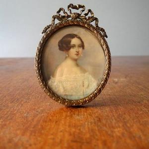 Photo <b>Frame</b> Vintage Vanity <b>Frame</b> Brass Aluminum Decorative Metal Table Decor <b>Frame</b> Hotel Home Table Decoration <b>Frames</b> <b>Picture</b> - Product Image 4