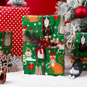 Rotolo di Carta da Regalo Natalizia con Gatti Verdi, Decorazioni con Gatti Carini e Pois Rossi, Carta da Regalo Reversibile per Festività e Capodanno - Product Image 2