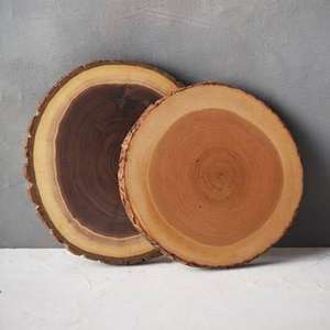 Planche à découper ronde en bois véritable, faite à la main, avec logo personnalisé, noyau en bois, prix de gros, planche à découper en bois grainé - Product Image 1