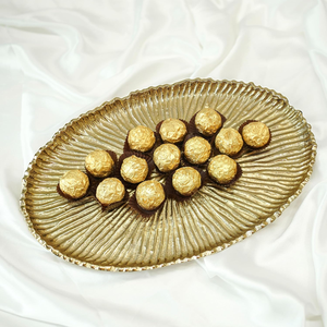 Plateau de service ovale de luxe en aluminium avec motif texturé côtelé effet soleil, finition or antique, plat décoratif en métal pour desserts - Product Image 3