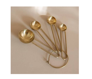 Juego de 5 cucharas medidoras de latón dorado, cucharas medidoras de latón, cucharas medidoras de latón de diseño personalizado, cucharas medidoras de latón. - Product Image 1