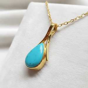 Pendentif délicat en turquoise « La Belle Endormie » en argent sterling 925 plaqué or 14 carats, pierre précieuse bleue, cadeau de bijoux pierre de naissance - Product Image 4