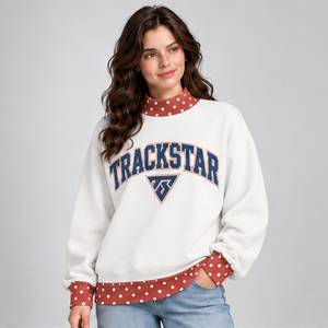Sudadera Blanca de Cuello Alto para Mujer con Ribete de Puntos Rojos y Gráfico Varsity, Manga Larga, Hombros Caídos, Personalizable - Product Image 3