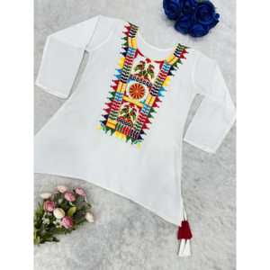 Top de blusa con bordado multihilo especial Navratri de diseñador para mujer - Product Image 6