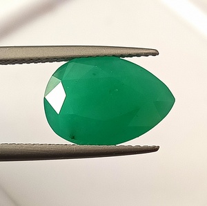 Émeraude naturelle zambienne de 5 carats, facettée, taille poire, pierre précieuse non montée - Product Image 3