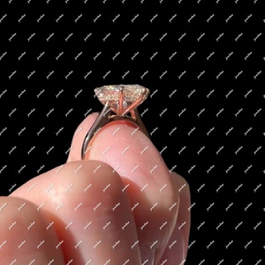 Bague la plus vendue pour femmes, avec un éclat brillant, idéale pour les mariages, les fiançailles et les soirées. Disponible pour l'exportation, prix depuis l'Inde. - Product Image 3