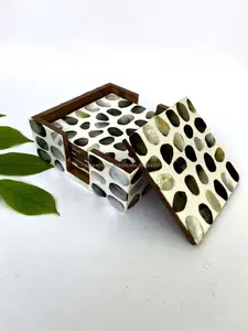 ที่รองแก้วทรงสี่เหลี่ยมทำมือแม่จากมุกชุดดีไซน์โมเสกที่ทันสมัยจำนวน4ชิ้นสำหรับการตกแต่งโต๊ะและบ้าน - Product Image 5