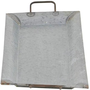 Bandeja Decorativa Cuadrada de Metal con Asa, Estilo Industrial, Acabado Galvanizado, Paquete Individual - Product Image 2