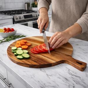 Tabla de Cortar de Madera de Acacia, Diseño Redondo con Asa, Gruesa y Duradera, Segura para Cuchillos, Perfecta para Cortar, Servir y Estilo de Cocina - Product Image 2
