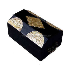 Lujoso joyero de madera negro y dorado con diseño elegante Estilos y tamaños versátiles a precios asequibles - Product Image 6