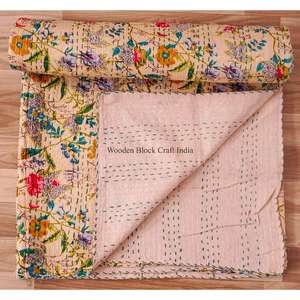 Couverture longue en coton réversible, entièrement faite à la main, style Kantha vintage, écologique, imprimée de motifs floraux, pour la maison - Product Image 5