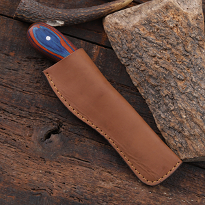 Cuchillo de vaquero forjado a mano de acero al carbono, cuchilla fija de espiga completa OEM personalizada, mango de madera Pakka con funda de cuero - Product Image 6