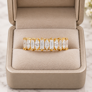 Anillo de Boda de Oro Sólido de 10K, 14K o 18K con Diamantes Cultivados en Laboratorio de Corte Baguette y Marquise Delicados, 1.20 Ct, Color DEF, Claridad VS VVS - Product Image 1