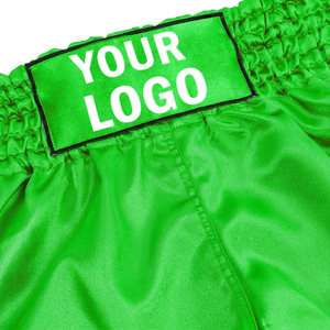 Shorts de Muay Thai en satin de qualité supérieure, logo personnalisé, taille élastique, fabricant de vêtements d'entraînement en gros - Product Image 3