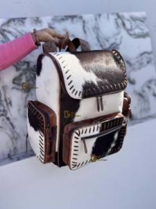 Mochila de Cuero con Pelo de Vaca Estilo Western, Mochila Elegante con Pelo, Bolsos Escolares Unisex, Bolso de Diseño Único - Product Image 3