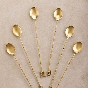 Nuevo Producto: Cuchara Mezcladora de Cócteles Hecha a Mano de Acero Inoxidable y Latón con Detalles Dorados, Producto Metálico Premium - Product Image 1