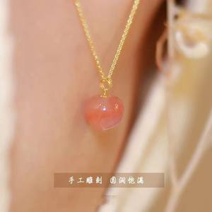 จี้หินอาเกตสีแดงใต้ทรงลูกพีช ธรรมชาติ ตัวเรือนเงินแท้ S925 ชุบทอง ของขวัญสำหรับผู้หญิง สร้อยคอประดับกระดูกไหปลาร้า - Product Image 4