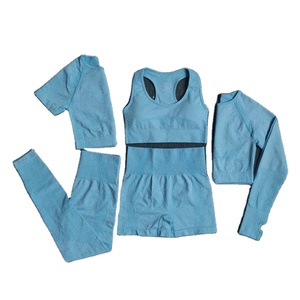 Vêtements de sport côtelés solides personnalisables pour femmes Ensemble de vêtements de yoga 4 pièces avec shorts Respirant et imperméable Vêtements de sport actifs - Product Image 6