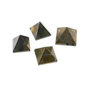 Meilleure vente de pyramide d'aventurine verte en agate naturelle sculptée en cristal d'énergie scalaire pour la méditation gravée pierre précieuse de guérison en vrac - Product Image 5