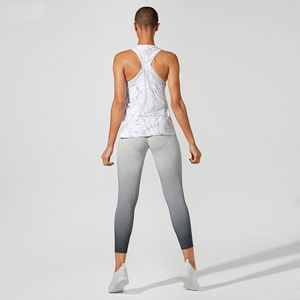 Débardeur décontracté pour femme – Chemise élégante et légère sans manches pour un usage quotidien, des looks streetwear et de voyage - Product Image 4