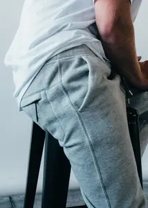 Pantalones de chándal de entrenamiento lisos, joggers de tela gruesa, pantalones acampanados holgados personalizados, pantalones casuales de alta calidad para hombre - Product Image 6