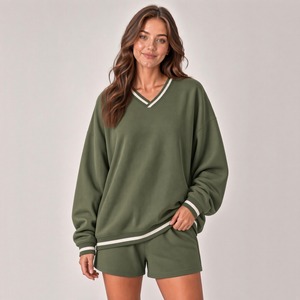 Sweat-shirt décontracté à col en V pour femmes, short, ensemble deux pièces assorti, tissu doux et respectueux de la peau, tenue décontractée quotidienne - Product Image 2