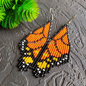 Nouvelle Collection de boucles d'oreilles pendantes en perles de rocaille faites à la main pour les femmes avec des boucles d'oreilles perlées colorées de conception différente pour le cadeau de souvenir - Product Image 4