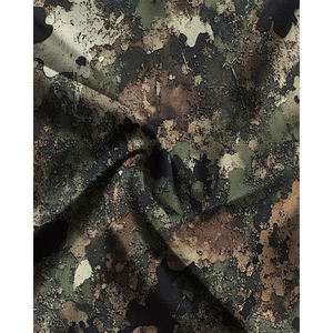 Short de basketball personnalisé avec logo camouflage, en polyester de haute qualité, imprimé par sublimation, entrejambe de 5 pouces, double couche, en maille, coupe-vent pour homme - Product Image 4