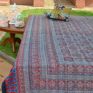 Colchas con estampado ajrakh hechas a mano, colchas kantha con estampado ajrakh, colchas con estampado ajrakh y costuras kantha. - Product Image 3