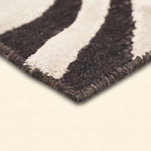 Tapis en laine tufté à la main ivoire noir et blanc, écologique, antidérapant, motif damassé floral traditionnel pour salon et hôtel - Product Image 6