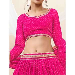 Charmant rose Leheriya imprimé Georgette traditionnel Lehenga Choli pour la mère de la mariée - Product Image 3