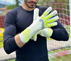 Nouveaux gants de gardien de but de football professionnels de haute qualité en spandex, ajustables, unisexes, avec protection des doigts, durables et ajustables - Product Image 3