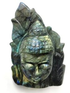Tête de Bouddha en cristal de labradorite sur feuille - sculpture artisanale du Bouddha serein et méditant - Product Image 1