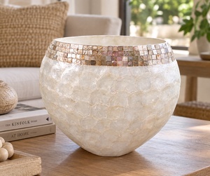 Jarrón de Mesa Hecho a Mano con Conchas de Capiz Naturales, Diseño Bohemio Artesanal, Acabado Brillante, Personalizable, Decoración para el Hogar, Venta al Por Mayor - Product Image 4