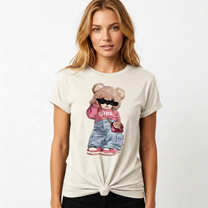 Camiseta Casual de Cuello Redondo para Mujer con Estampado de Personaje de Oso, Corte Regular, Manga Corta, 100% Algodón Jersey - Product Image 3