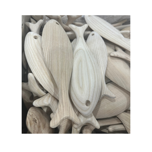 Modèle de poisson en bois personnalisé, figurine de poisson en bois faite à la main, peinte ou non peinte, décoration côtière, décoration nautique pour la maison - Product Image 1