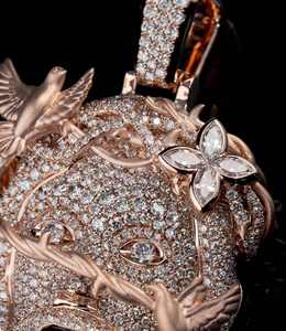 Colgante de Jesús de 3 pulgadas de alto, estilo Hiphop, totalmente engastado con diamantes de moissanita VVS, con pájaros de espina, chapado en oro rosa y rodio - Product Image 4