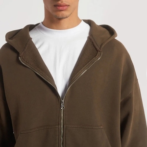 Sweat à capuche zippé OEM, sweat à capuche zippé personnalisé pour homme, sweat à capuche zippé intégral avec capuche réglable, fermeture éclair résistante, tissu premium et confortable - Product Image 5