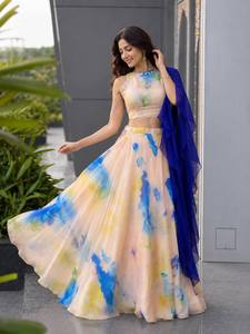Ensemble Lehenga Choli pour femmes, imprimé numérique bleu pastel et jaune, avec dupatta bleu marine - Product Image 1