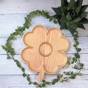 Plateau de service en bois de caoutchouc écologique en forme de fleur avec poignée, plateau décoratif en bois pour table basse, café, thé et collations - Product Image 6