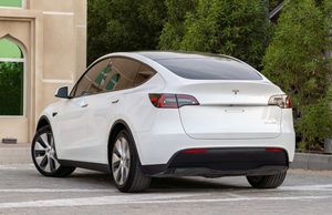 Te sl a Model Y Long <b>Range</b> ELECTRIC CAR - Product Image 4
