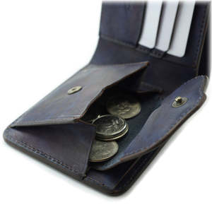 Cartera de piel texturizada vaquera hecha a mano con teñido tradicional de Japón - Product Image 6