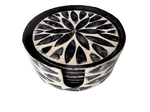 Sous-verres carrés en os incrusté faits à la main, lot de 6 avec support de rangement, motif floral en mosaïque noir et blanc, diamètre 10 cm, REHMAN CRAFT - Product Image 3