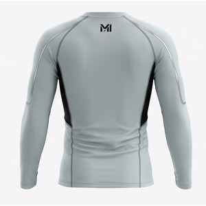 Conjunto Deportivo de Compresión para Hombre Titan Shield MALUZA INDUSTRIES Ropa Deportiva de Alto Rendimiento - Product Image 3